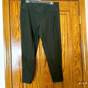 Victoria’s Secret Total Knockout Pocket Leggings